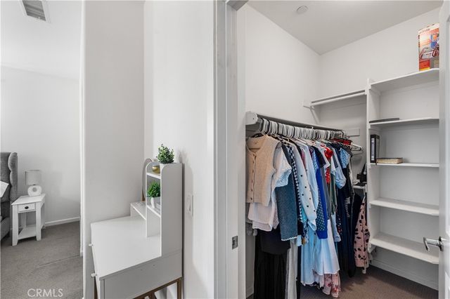 7611 N Honor, Van Nuys, CA 91405