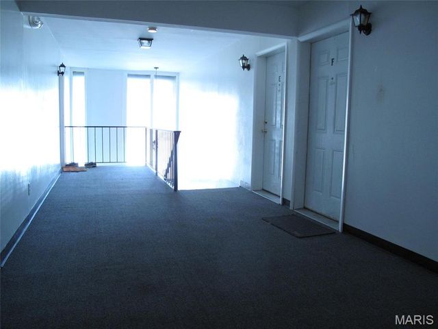 7609 Hazelcrest Drive G, Hazelwood, MO 63042