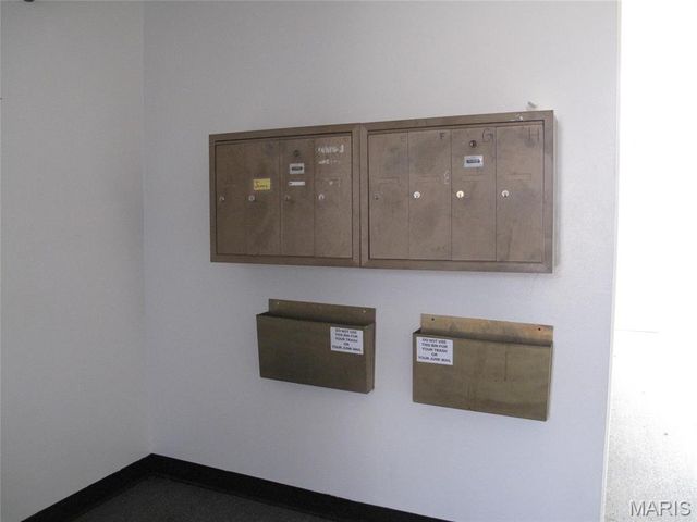 7609 Hazelcrest Drive G, Hazelwood, MO 63042