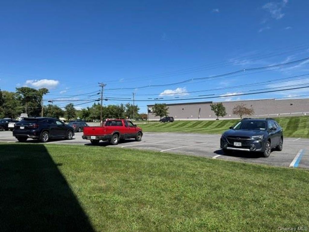 5 Hdsn Vly Prof Plaza Lower level, Newburgh, NY 12550 — exterior