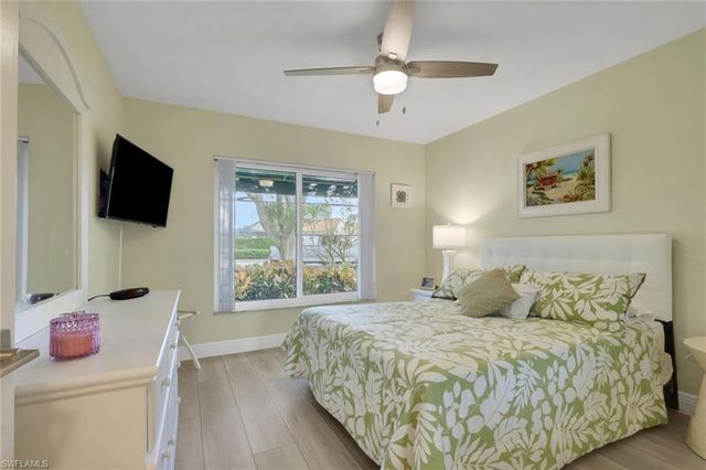 805 Reef Point CIR, Naples, FL 34108