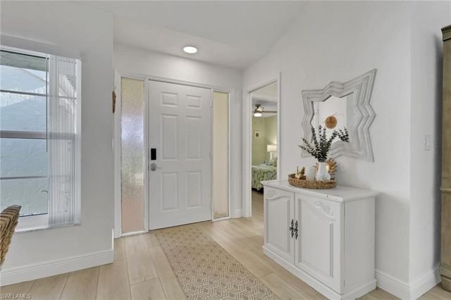 805 Reef Point CIR, Naples, FL 34108