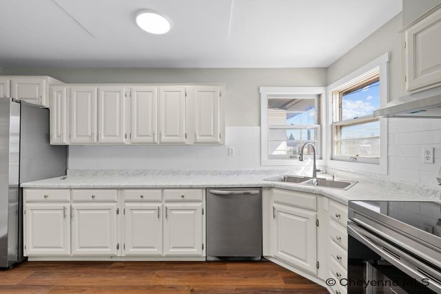 824 E PROSSER RD, Cheyenne, WY 82007