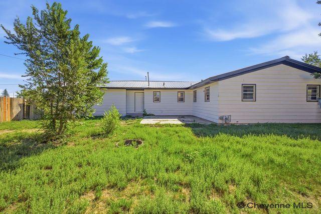 824 E PROSSER RD, Cheyenne, WY 82007