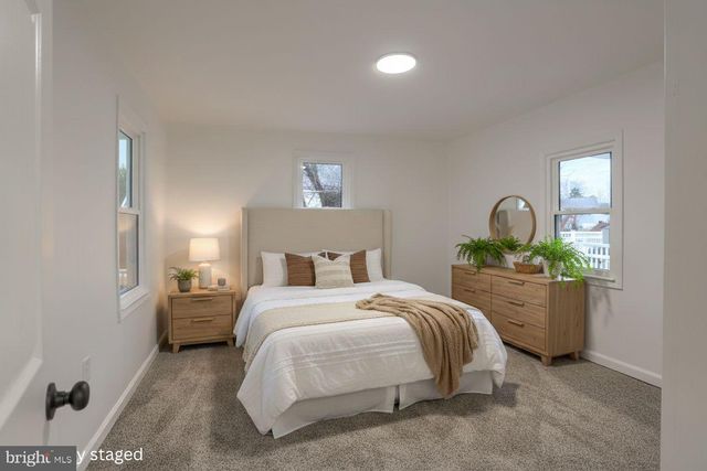 38 STANLEY DR, New Oxford, PA 17350