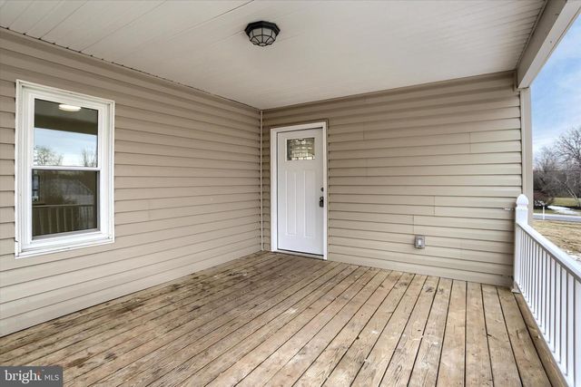 38 STANLEY DR, New Oxford, PA 17350