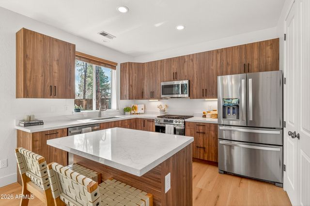 537 W CINNABAR Trail, Flagstaff, AZ 86005