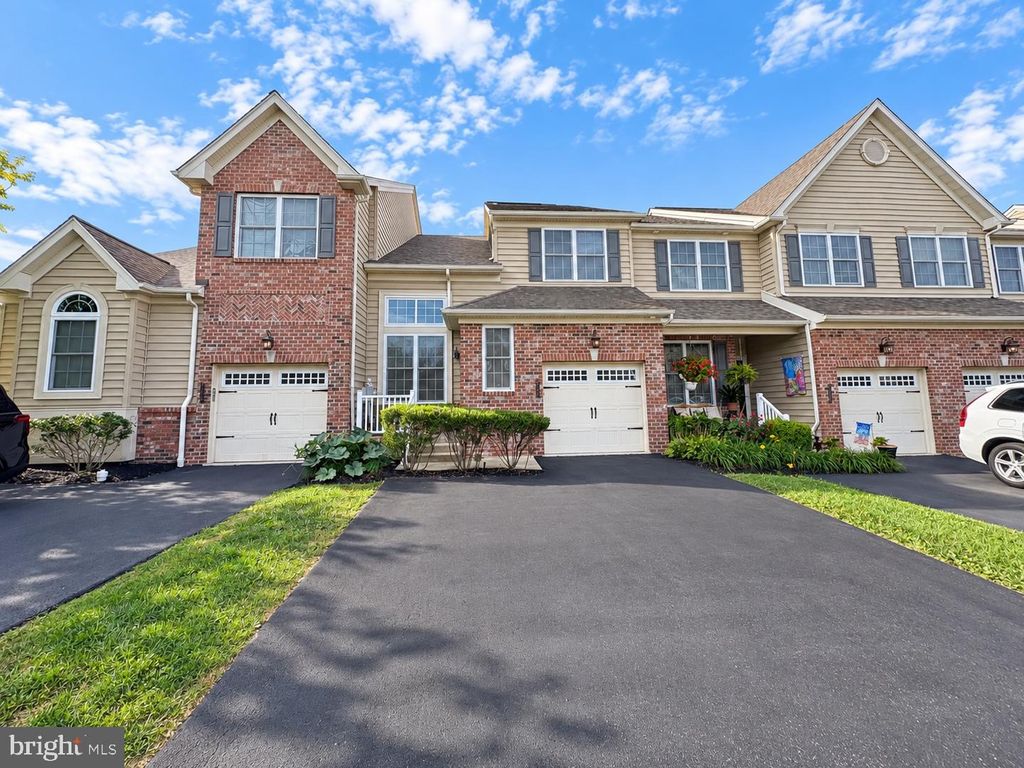 914 DUTCH DR, NORRISTOWN, PA 19403 — exterior