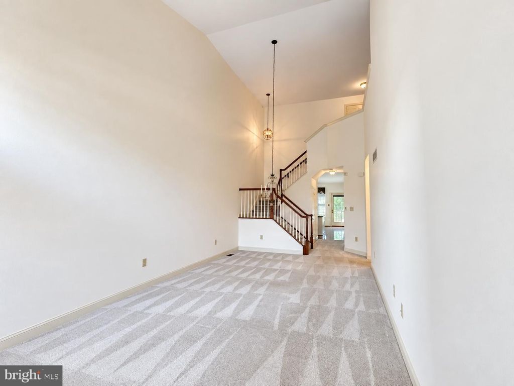 914 DUTCH DR, NORRISTOWN, PA 19403 — photo 4
