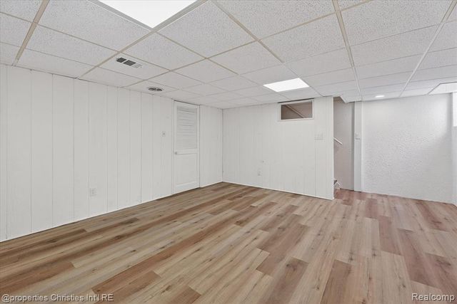 32651 5 Mile Road 15, Livonia, MI 48154