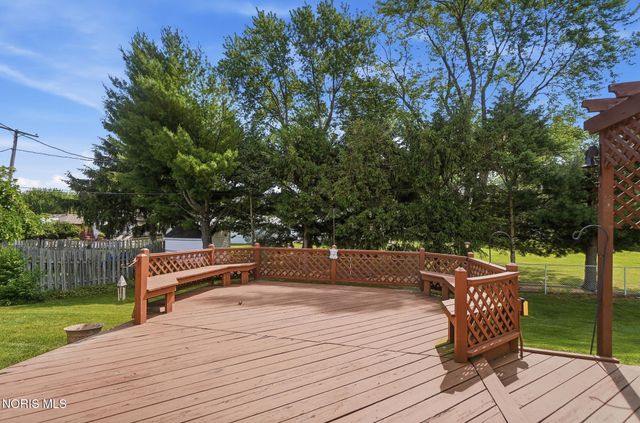 126 Luella Avenue, Oregon, OH 43616