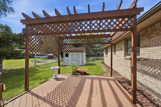 126 Luella Avenue, Oregon, OH 43616