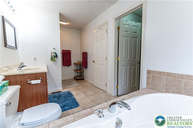 211 South Kathryn Street, Easton, PA 18045