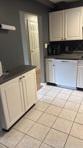 6 Tara Dr 5, Weymouth, MA 02188
