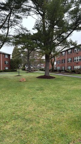 6 Tara Dr 5, Weymouth, MA 02188