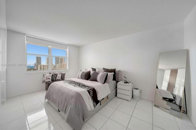 427 Golden Isles Drive 16H, Hallandale Beach, FL 33009