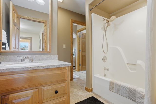 2969 Good Earth Place, Iowa City, IA 52240