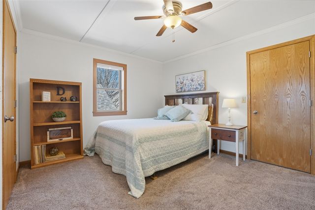 2969 Good Earth Place, Iowa City, IA 52240