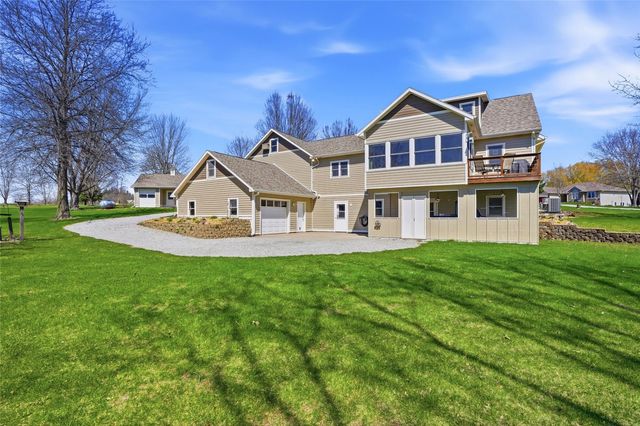 2969 Good Earth Place, Iowa City, IA 52240