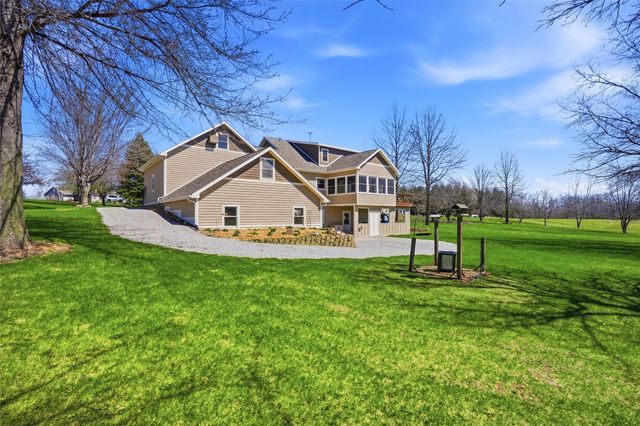 2969 Good Earth Place, Iowa City, IA 52240
