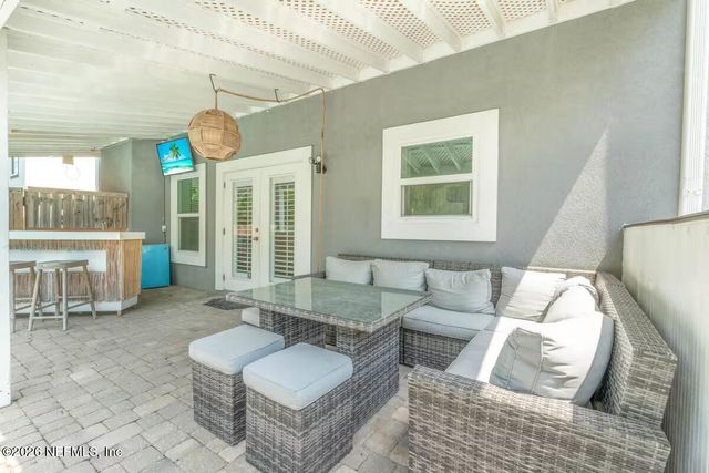 614 6TH Avenue S, Jacksonville Beach, FL 32250