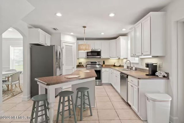 614 6TH Avenue S, Jacksonville Beach, FL 32250