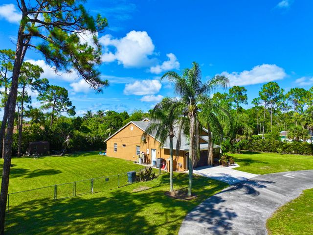 14703 N 71st Pl Place N, The Acreage, FL 33470