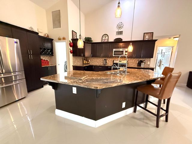 14703 N 71st Pl Place N, The Acreage, FL 33470