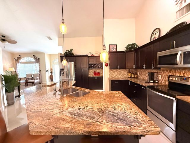 14703 N 71st Pl Place N, The Acreage, FL 33470