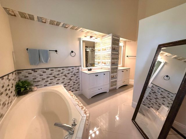 14703 N 71st Pl Place N, The Acreage, FL 33470