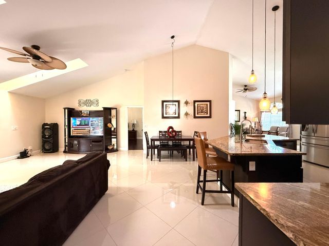 14703 N 71st Pl Place N, The Acreage, FL 33470