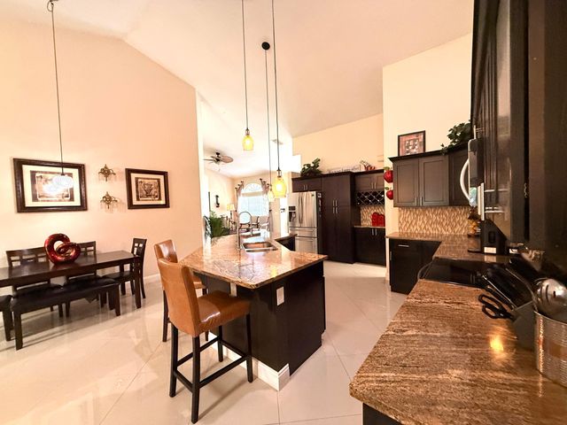 14703 N 71st Pl Place N, The Acreage, FL 33470