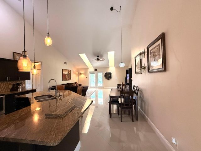 14703 N 71st Pl Place N, The Acreage, FL 33470