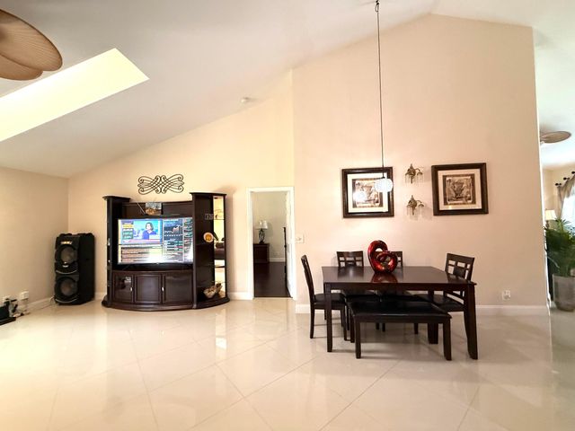 14703 N 71st Pl Place N, The Acreage, FL 33470