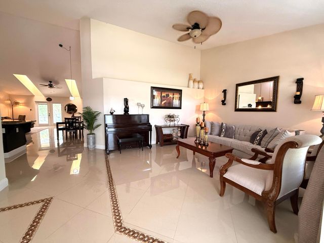 14703 N 71st Pl Place N, The Acreage, FL 33470