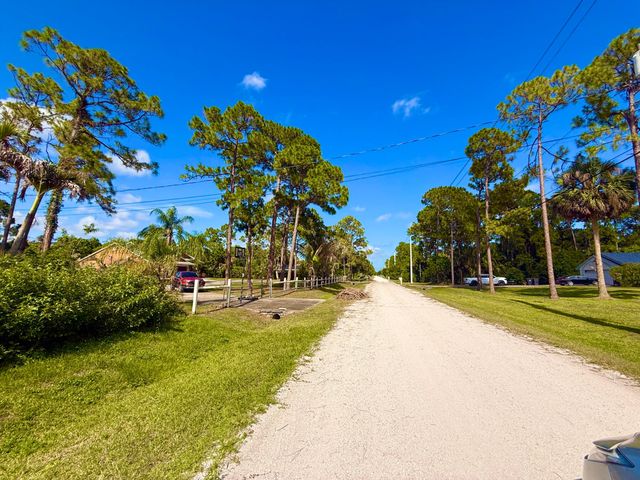 14703 N 71st Pl Place N, The Acreage, FL 33470
