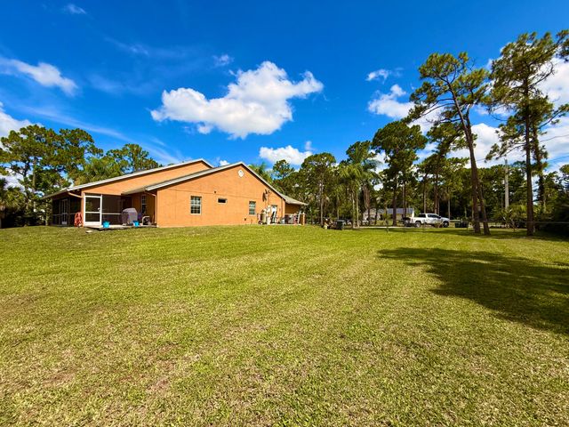14703 N 71st Pl Place N, The Acreage, FL 33470