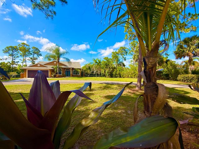 14703 N 71st Pl Place N, The Acreage, FL 33470