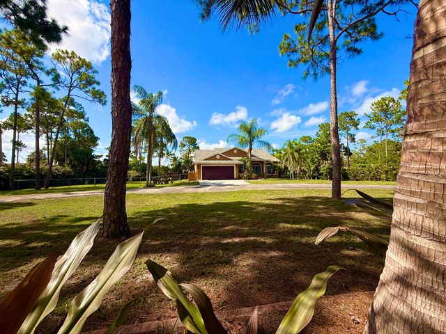 14703 N 71st Pl Place N, The Acreage, FL 33470