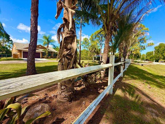 14703 N 71st Pl Place N, The Acreage, FL 33470