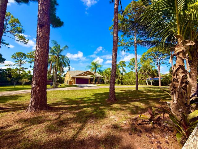 14703 N 71st Pl Place N, The Acreage, FL 33470