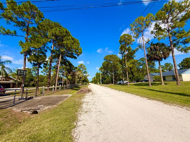 14703 N 71st Pl Place N, The Acreage, FL 33470