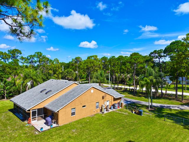 14703 N 71st Pl Place N, The Acreage, FL 33470