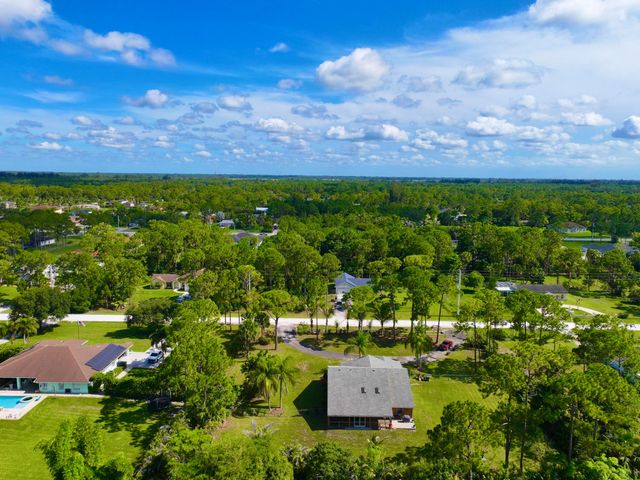14703 N 71st Pl Place N, The Acreage, FL 33470
