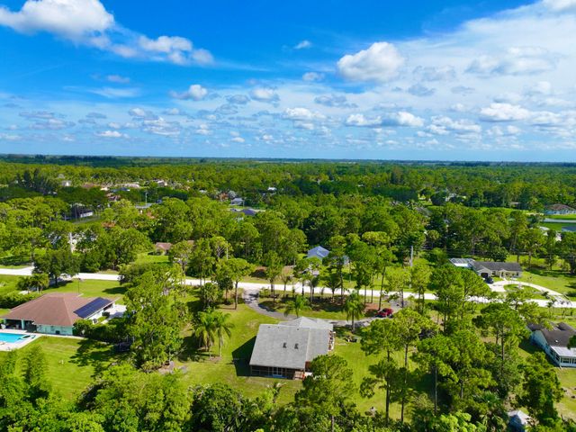 14703 N 71st Pl Place N, The Acreage, FL 33470