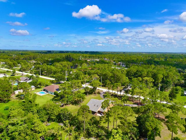 14703 N 71st Pl Place N, The Acreage, FL 33470