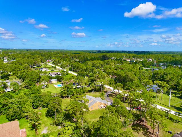 14703 N 71st Pl Place N, The Acreage, FL 33470