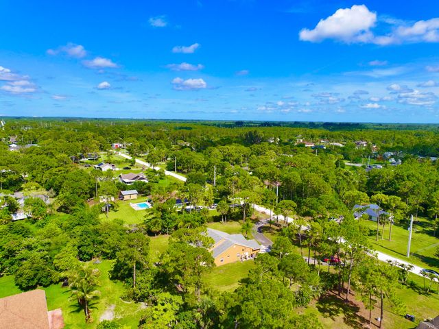 14703 N 71st Pl Place N, The Acreage, FL 33470