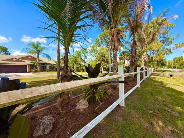 14703 N 71st Pl Place N, The Acreage, FL 33470
