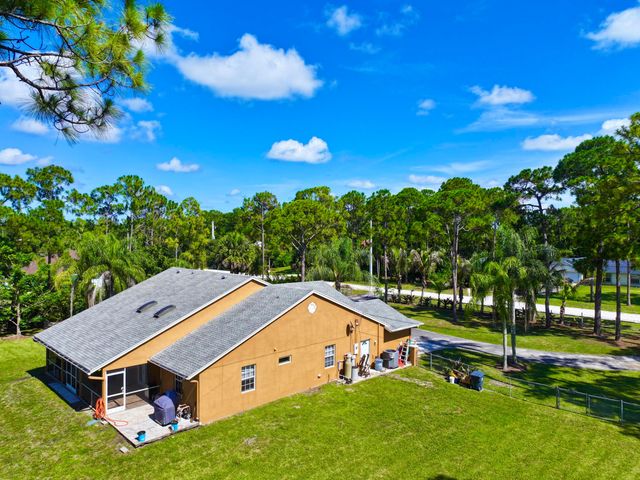 14703 N 71st Pl Place N, The Acreage, FL 33470